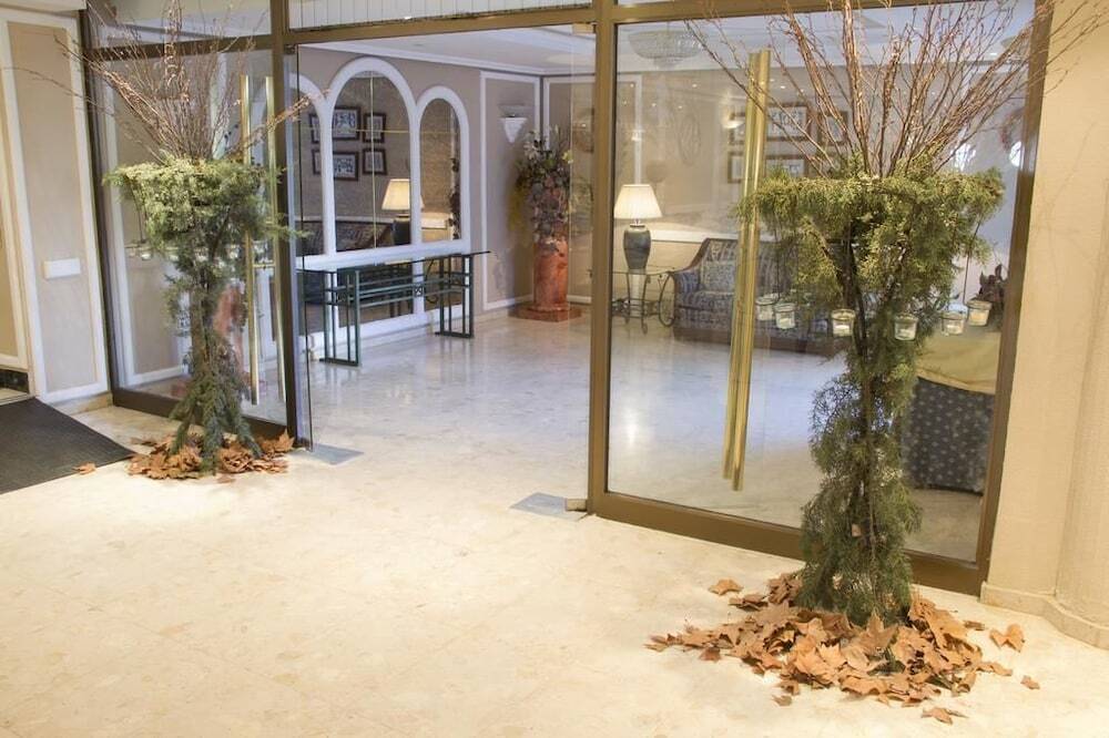Hotel Las Cigueenas Trujillo Zewnętrze zdjęcie